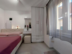 Akis luxury flat